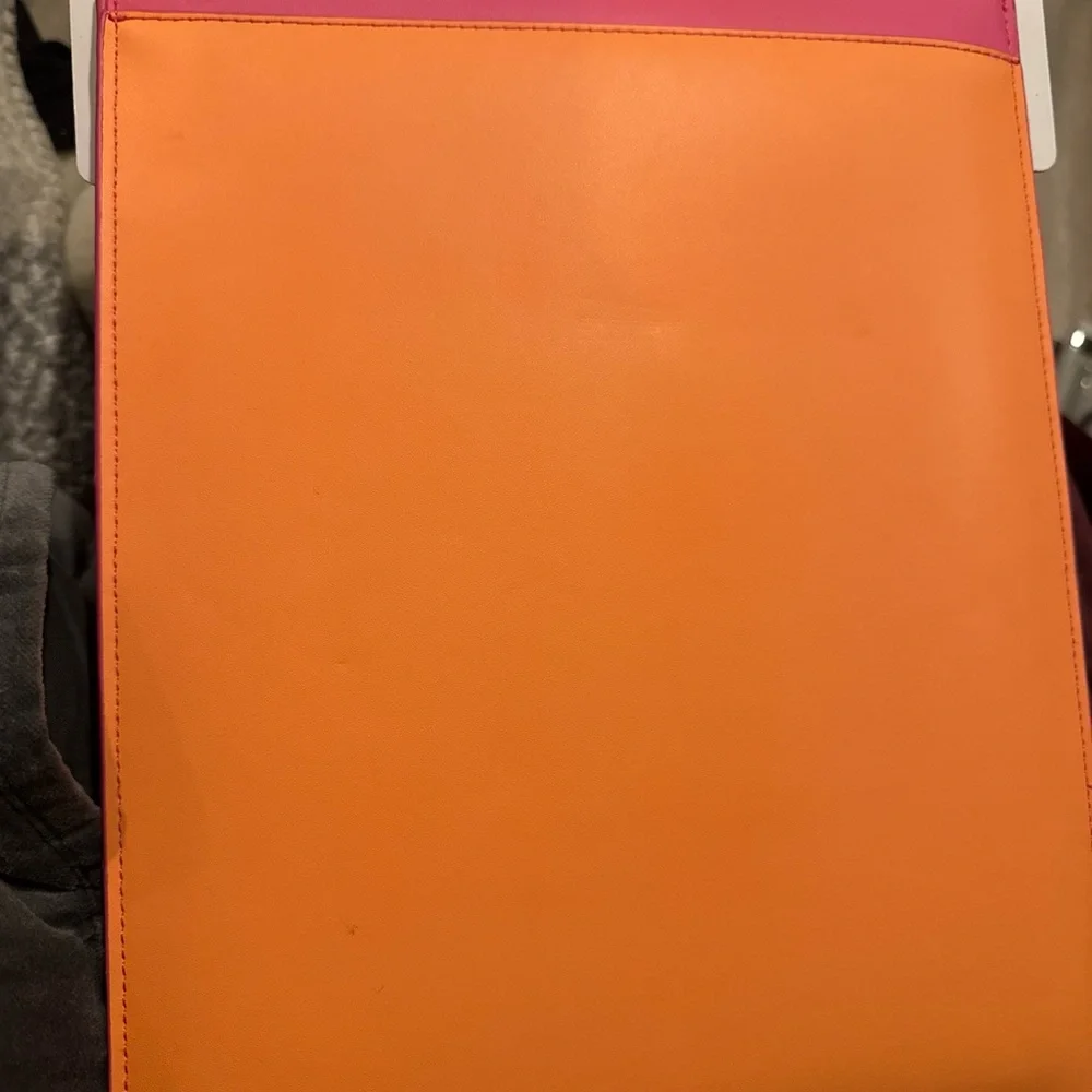 New with tags, I pad sleeve fits IPad 3rd gen